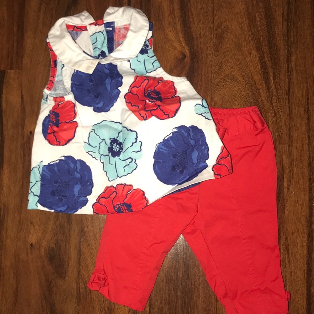Baby girl outfit size 6-12 months